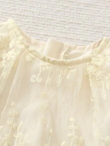 SHEIN 2件組女嬰奶油色花卉刺繡網紗花瓣袖公主洋裝，夏季優雅婚禮賓客首生日派對洗禮禮服 - 米色 - 查看 4