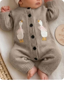 SHEIN Newborn Baby Single-Breasted Duck Pattern Casual Versatile Daily Knit Long Sleeve Autumn Winter Romper Neutral Beige - Camel - View 6