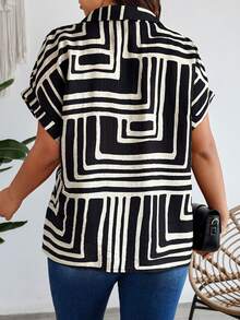 Weeklong Plus Size Allover Floral Print Casual Short Sleeve Shirt, Summer Vacation Black And White Chic - Multicolor - View 2