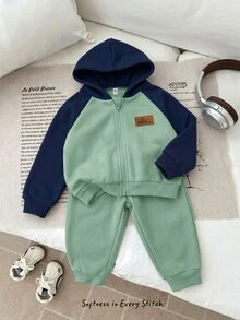 Cozy Pixies 男嬰冬季加厚兩件套，時尚 MBC 字母刺繡拼色落肩長袖保暖內裡拉鍊外套搭配彈性腰厚長褲，柔軟可愛極簡休閒風，適合戶外、日常休閒、開學季、玩雪、假期出遊 - 彩色 - 查看 5
