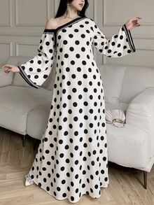 Celisse Gaun Wanita Elegan untuk Perjalanan Sehari-hari dengan Motif Polkadot dan Kerah Asimetris - Putih - View 3
