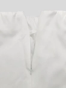 Balvessa Women's Black And White Contrast Short Jacket And Mini Skirt Suit Set - White - View 3