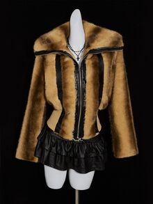 SHEIN ICON 女式街头风格性感翻领拼布仿皮束腰竖条纹仿皮草夹克棕色皮草夹克女式皮草夹克 Y2k 皮草夹克 - 卡其色 - 查看 9