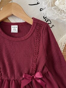 SHEIN Baby Girl Jacquard Fabric Patchwork Elastic Ribbed Long Sleeve Bow Decor Round Neck Waist-Cinching A-Line Autumn Dress, Suitable For Winter Christmas - Burgundy - View 4