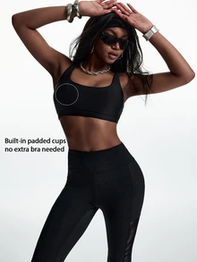 Innovista Innovista Women's Solid Color Seamless Sports Bra - Black - View 8