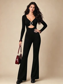 Selenza 1 buah Jumpsuit Unitard dengan Gesper Logam, Potongan Depan Terbuka, dan Kaki Mengembang - Hitam - View 3