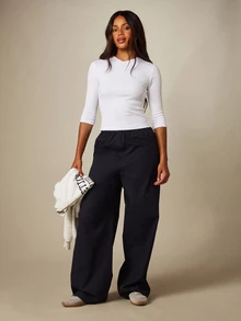 MISSGUIDED Ribbed Crop Top With Three Quarter Sleeves And Crew Neckline Fitted Stretch Knit Everyday Essential Spring Summer Layer - White - View 3