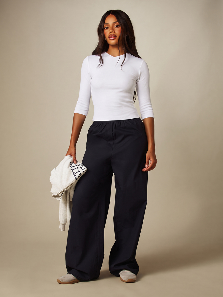 MISSGUIDED Ribbed Crop Top With Three Quarter Sleeves And Crew Neckline Fitted Stretch Knit Everyday Essential Spring Summer Layer - White - View 3