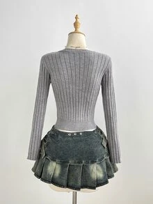 Elamini Women's V-Neck Lace Patchwork Fitted Long Sleeve Button Decor Exquisite Sweet Versatile Autumn/Winter Knit Sweater - Light Grey - View 2