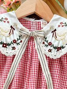 Emery Rose Kids Emery Rose Kids 女童編織純色卡通花卉刺繡彼得潘領蝴蝶結泡泡袖休閒仙女裙，適合夏季、秋季、度假、返校 - 紅色 - 查看 6