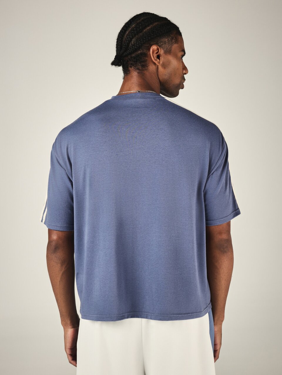SUMWON Boxy T-Shirt With Contrast Shoulder Stripes