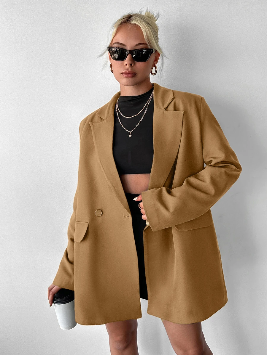 SHEIN جاكيت بدلة نسائي مقاس كبير بلون جملي سادة، كاجوال بصفين أزرار وياقة بدلة تقليدية، بسيط للعمل والمكتب والبرانش، مناسب ليوم المعلم وفصل الربيع - بني فاتح - مشاهدة 1
