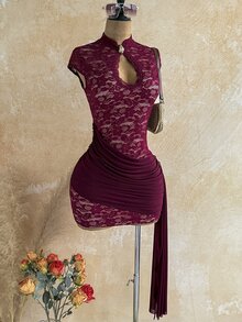 Soleia Floral Lace Keyhole Neck Draped Side Bodycon Mini Dress - Red - View 4
