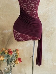 Soleia Floral Lace Keyhole Neck Draped Side Bodycon Mini Dress - Red - View 8