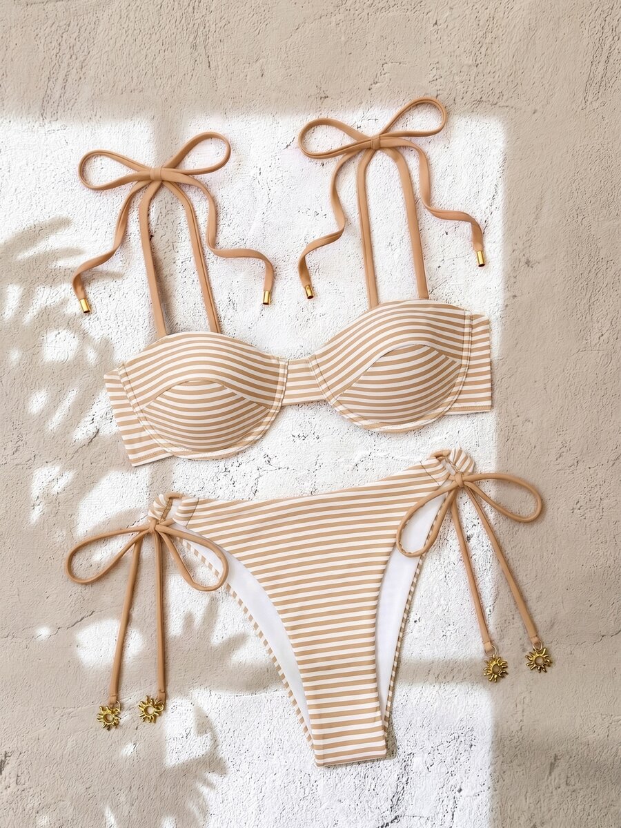 SHEIN Swim 夏季新款歐美風條紋三角比基尼兩件套,肩帶綁帶,平口抹胸式內墊鋼圈上衣,性感三點式高衩三角褲,小胸聚攏無肩帶比基尼泳衣,適合女性與女孩,甜美溫泉海灘度假生日派對 - 杏色 - 查看 1