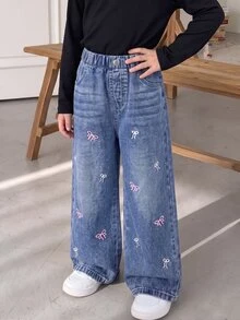 SHEIN Genkimix Kids 女童牛仔長褲，四季皆宜，可愛趣味復古牛仔女郎西部風中藍色，彈性腰頭，粉色與白色蝴蝶結刺繡，直筒寬腿，夏季 - 中等水洗藍 - 查看 9