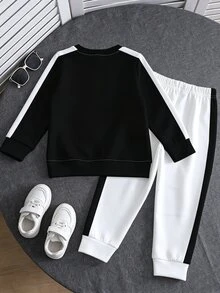 1套春夏/秋冬新款男童休閒套裝，酷炫拼色長袖圓領上衣+長褲組合，精緻馬術印花增添質感，春秋冬全季節穿搭！時尚休閒百搭，適合日常、出遊、校園、假期等多種場合，拍照好看，多穿搭，高價值男童服飾，也適合作為禮物 - 彩色 - 查看 2