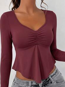 SHEIN Core Rhythm ملابس علوية رياضي نسائي قطعة واحدة وتوب بدون أكمام 2026 بلون سادة، طبقة أساسية بياقة V وحافة مكشكشة مطوية، بتصميم ضيق عند الخصر وأسلوب Pure Desire - عنابي اللون - مشاهدة 5