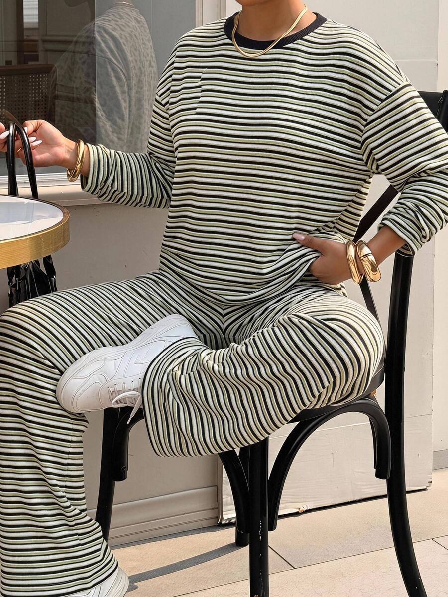 SHEIN EZwear 大尺碼女款鼠尾草綠落肩長袖T恤與長褲休閒套裝，適合秋季正式場合、度假與外出 - 彩色 - 查看 1