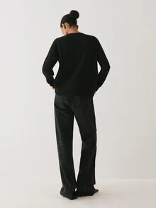 YARNWELL Women's Solid Color Casual Versatile Daily Wear Long Sleeve Sweater - Black - View 3