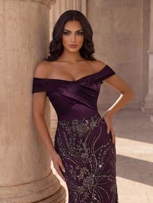 Coutiva Gaun Malam Formal Glamor Wanita Model Duyung dengan Hiasan Payet dan Potongan Bahu Terbuka (Gaya Mewah) - Purple - View 5