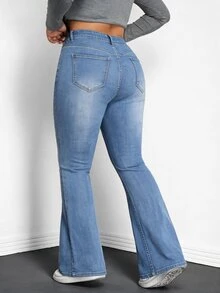 Rivivi Plus Size Fashion Versatile Button Pocket Flared Jeans - Blue - View 2