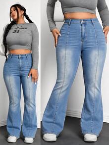 Rivivi Plus Size Fashion Versatile Button Pocket Flared Jeans - Blue - View 1