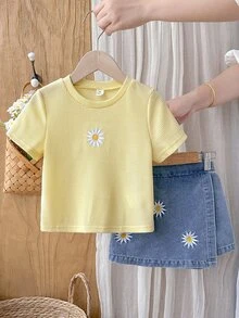 SHEIN Playful Pals 返校季女童休閒可愛圓領標準肩彩色波點彩虹印花T恤與純色牛仔裙短褲套裝，夏季 - 黃色 - 查看 11