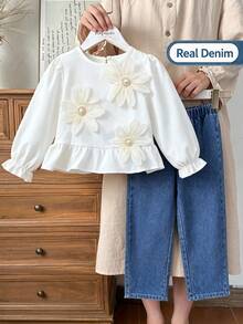 SHEIN 女童優雅溫柔風休閒米白色雪紡微細條紋圓領泡泡袖3D花朵裝飾搭配藍色牛仔褲，週歲生日秋季穿搭 - 白色 - 查看 1