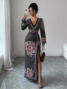 Elenzga Gaun Belahan Paha dengan Hiasan Renda Motif Bunga - Hitam - View 1