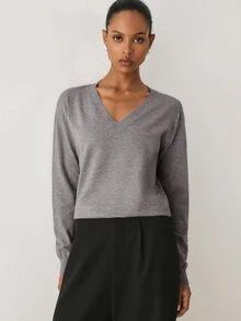 YARNWELL Atasan Rajut Kasual Serbaguna Wanita Warna Polos dengan Leher V untuk Sehari-hari - Grey - View 6