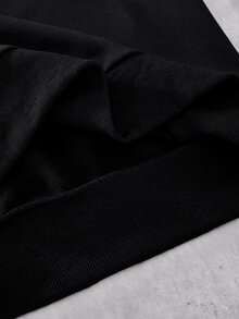 SHEIN Coolqubz 2件組男士青少年休閒寬鬆街頭風黑色對比色條紋設計字母印花直筒運動褲與衛衣套裝 - 黑色 - 查看 8
