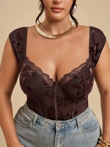 SHEIN BAE CURVE 大尺碼女款奢華花卉天鵝絨連身內衣，棕色甜心領胸前精緻蕾絲內衣連身褲 - 咖啡棕 - 查看 8