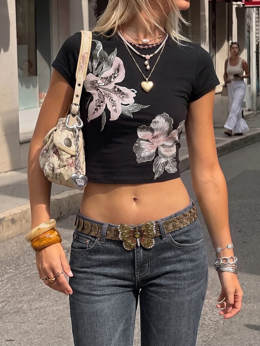 SuriyaCove Y2K 女款花卉斜向拼接設計短版上衣,圓領短袖 T-shirt,適合日常、度假與休閒穿著 - 彩色 - 查看 1