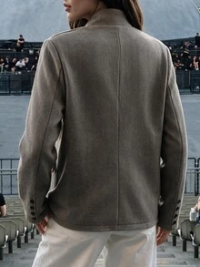 Flora Isola Flora Isola Blazer dengan Detail Lipatan Polos dan Kancing Tunggal - Khaki - View 2