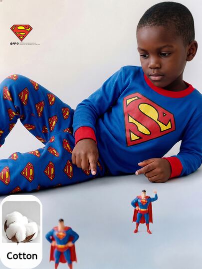Maija Kids SUPERMAN X SHEIN Maija Kids Young Boy Superhero Pattern Knit Soft Crew Neck Long Sleeve Pullover Top And Elastic Waist Skinny Pants 2-Piece Set