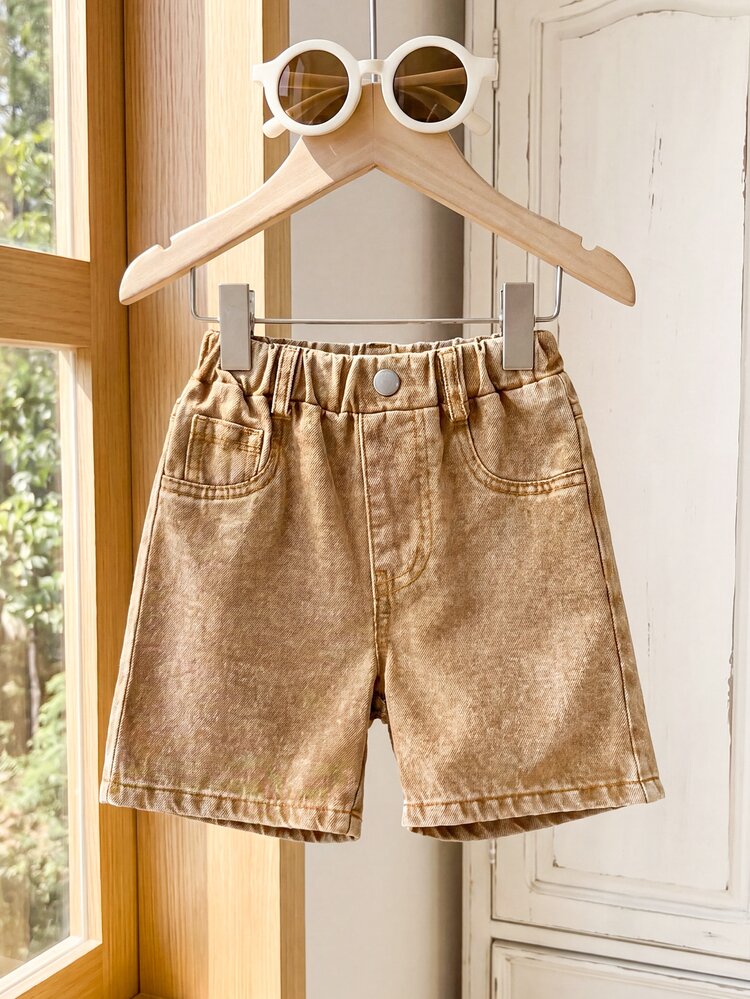SHEIN Baby Boys Denim Shorts, Summer Hot-Selling Mid-Blue Denim Color, Preppy Style, Simple Casual Comfortable, Elastic Waistband + Faux Chain Design, Comfortable Fine Cotton Denim For Daily Outings, Travel, Holiday Gatherings, Showcasing Unique Street Style . - Khaki - View 4