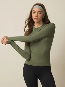 Exploreva Exploreva Solid Color Hollow Out Fitted Outdoor Long Sleeve T-Shirt - Green - View 3