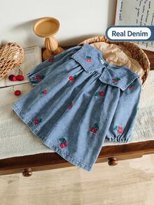 SHEIN Vintaside Kids 女嬰時尚翻領刺繡長袖水洗牛仔洋裝，適合夏季與秋冬 - 淺藍色 - 查看 2
