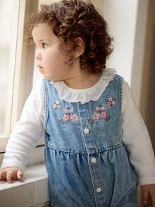 Vintaside Kids 女婴荷叶边下摆长袖休闲上衣搭配无袖花卉刺绣水洗牛仔连体裤，露营和居家穿着舒适，适合秋季 - 彩色 - 查看 5