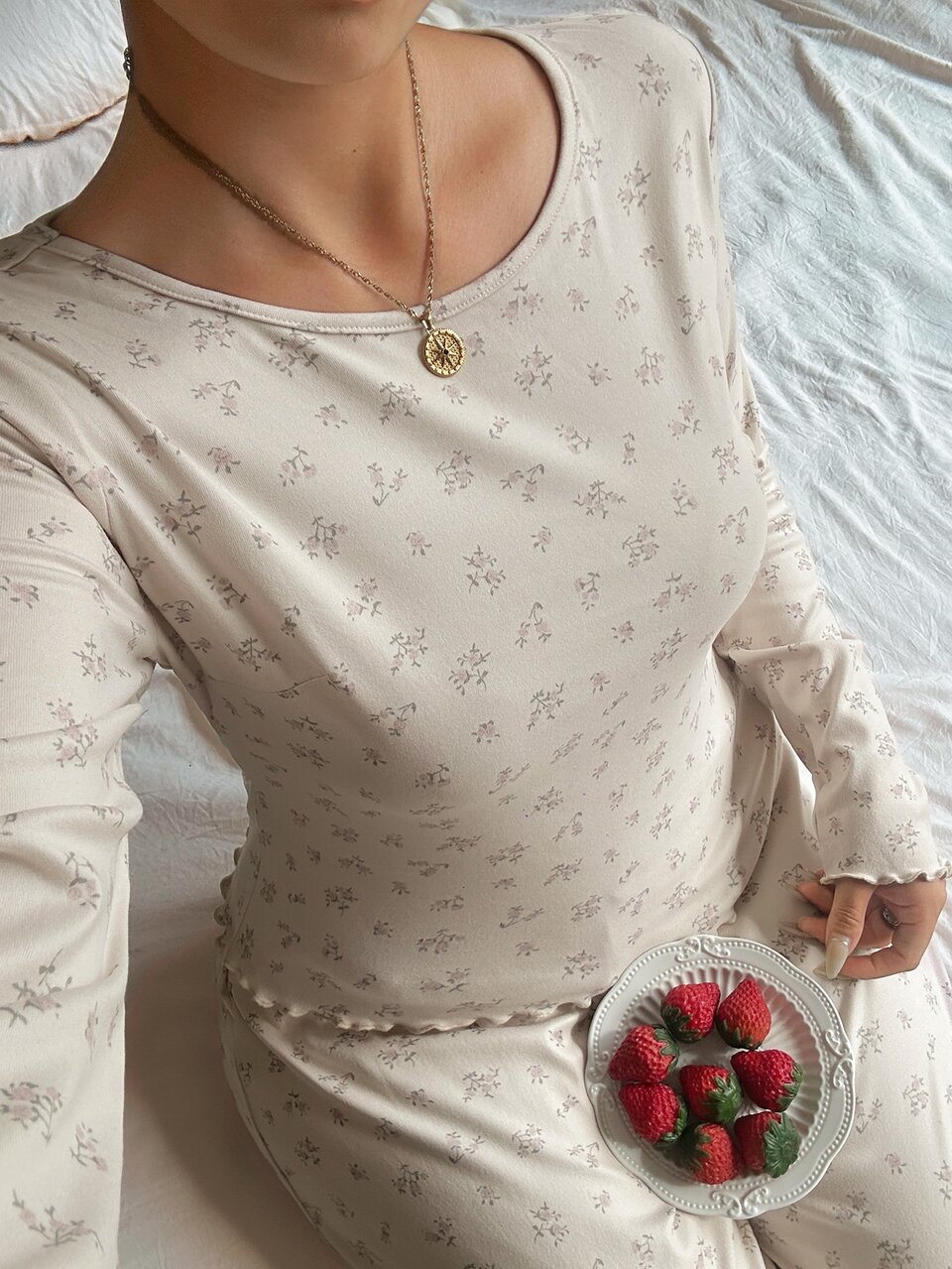 Dazy Plus 2pcs Ditsy Floral Slim Fit Casual Elegant Long Pants Pajama Set, Spring/Autumn
