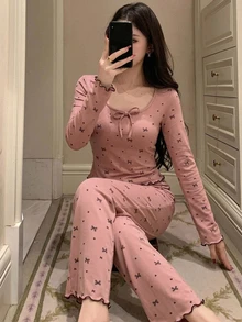 DAZY 2件組女款睡衣套裝，蝴蝶結印花方領修身長袖T恤與直筒長褲，秋季款 - 粉色 - 查看 4