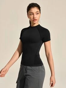 Exploreva Exploreva Solid Color Short Sleeve Fitted Athletic Outdoor T-Shirt - Black - View 9