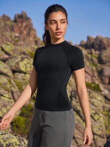 Exploreva Exploreva Solid Color Short Sleeve Fitted Athletic Outdoor T-Shirt - Black - View 4