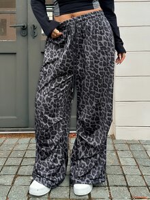 Dazy Plus 女款大尺碼彈性腰鬆顯百慕達短褲 運動休閒春夏運動短褲 - 深灰色 - 查看 2