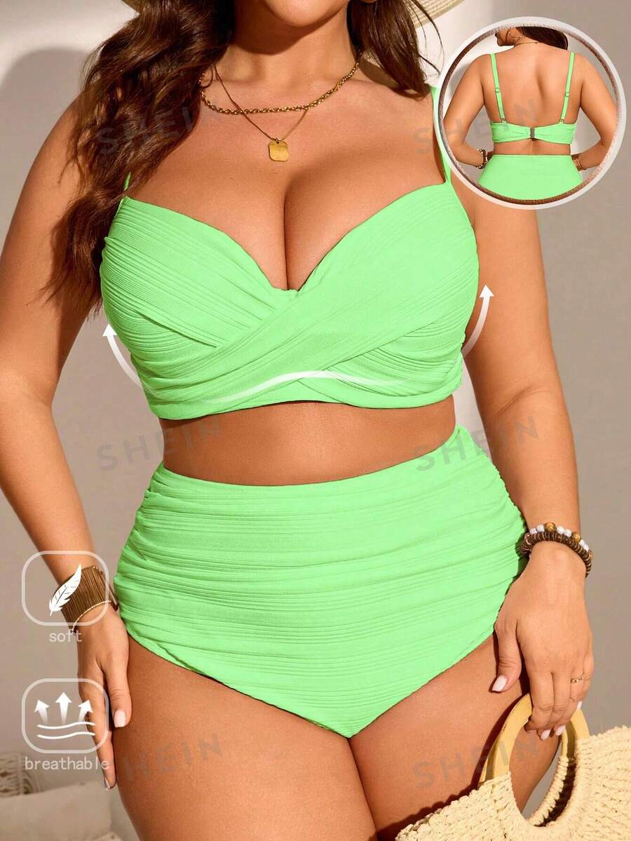 SHEIN Swim Curve 2件組大尺碼女款素色抓皺細肩帶泳衣上衣與泳褲套裝，時尚簡約，適合夏季海灘度假