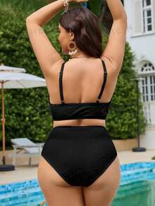 SHEIN Swim Curve 大尺碼女款純色抽繩肩帶荷葉邊可愛分體式比基尼泳衣套裝，適合夏季海灘度假 - 黑色 - 查看 2