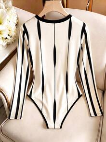 Franclia Women's Bodysuit Slim Fit Long Sleeve Round Neck Color Block Casual Chic Y2K Black White Geometric Stripe Bodysuits For Women White Top - Black and White - View 2