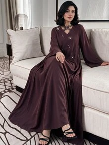 Yasmyna Gaun Abaya Wanita Berhiaskan Berlian Imitasi, Leher V, Lengan Mengembang, Longgar, Polos, Muslimah, Gaun Panjang Musim Gugur untuk Pernikahan dan Perjamuan - Red Violet - View 9