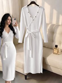 SHEIN EZwear 2026秋冬新款女式洋裝 V領休閒優雅長版派對拿破崙鈕扣束腰彈性針織格紋辦公休閒穿搭 - 白色 - 查看 1